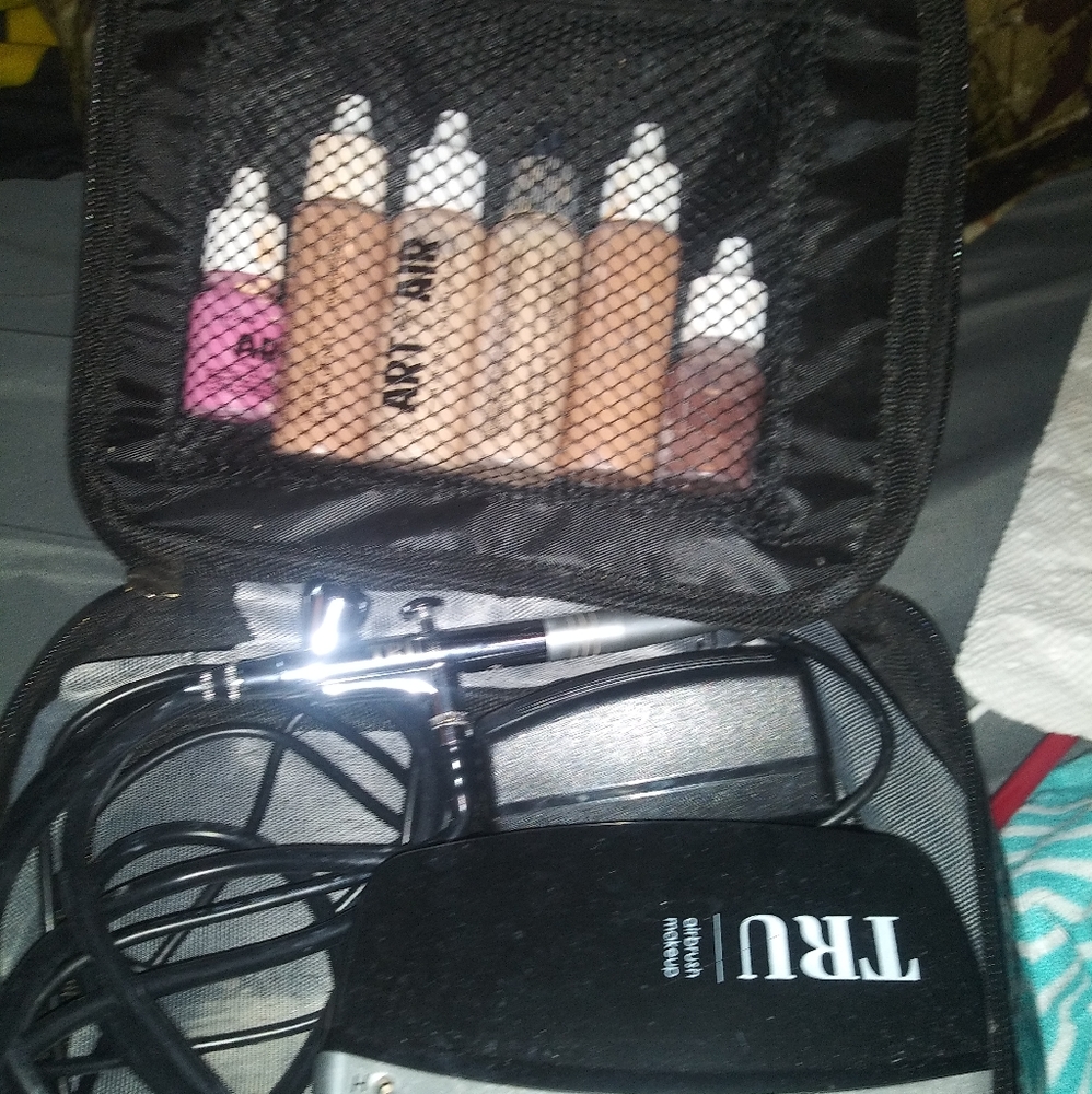 TRU AIRBRUSH MAKEUP SYSTEM